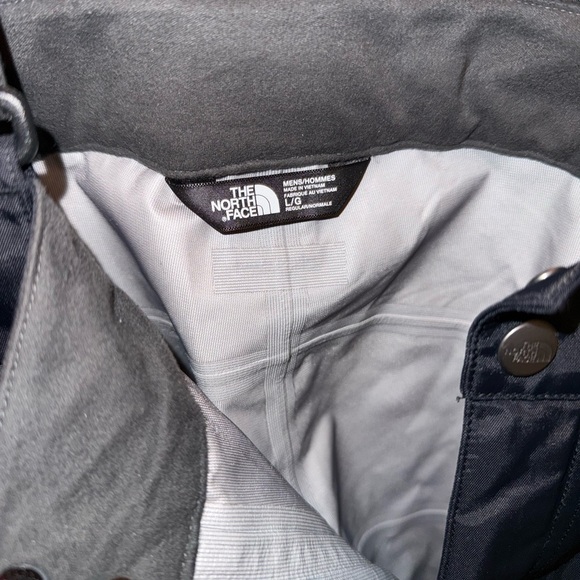 The North Face Ski Pants with Removable Suspenders - Picture 2 of 12